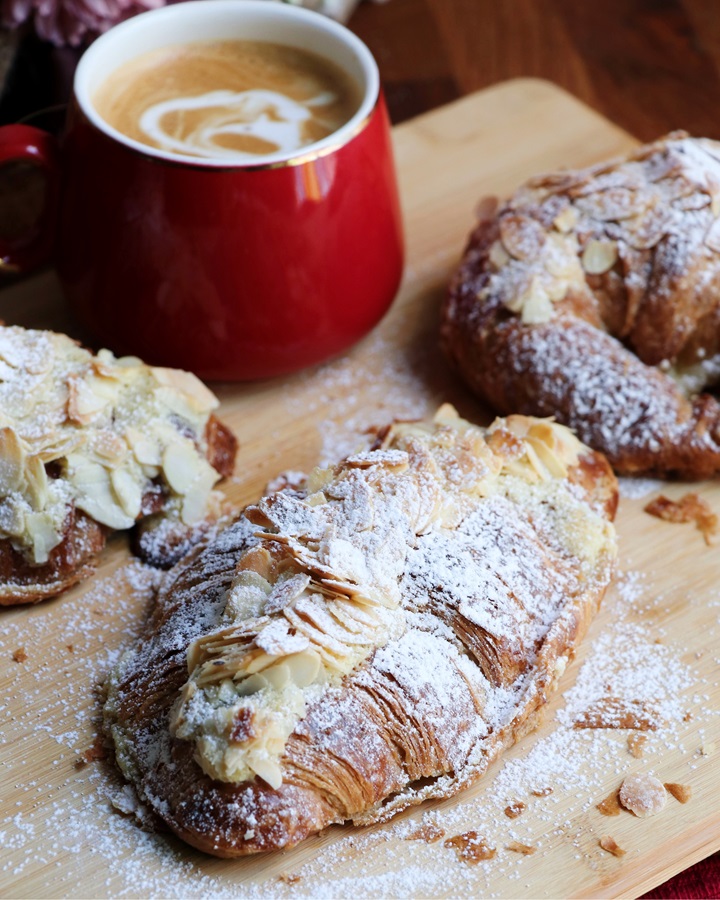 ALmond Croissants